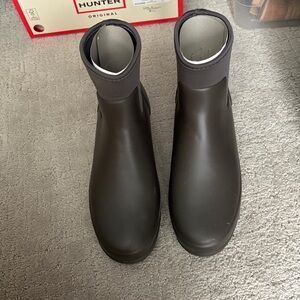 Hunter rain boot - womens refined creeper neo Chelsea in color seep
